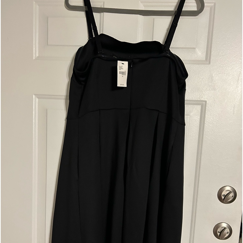 Black Dress can be worn strapless